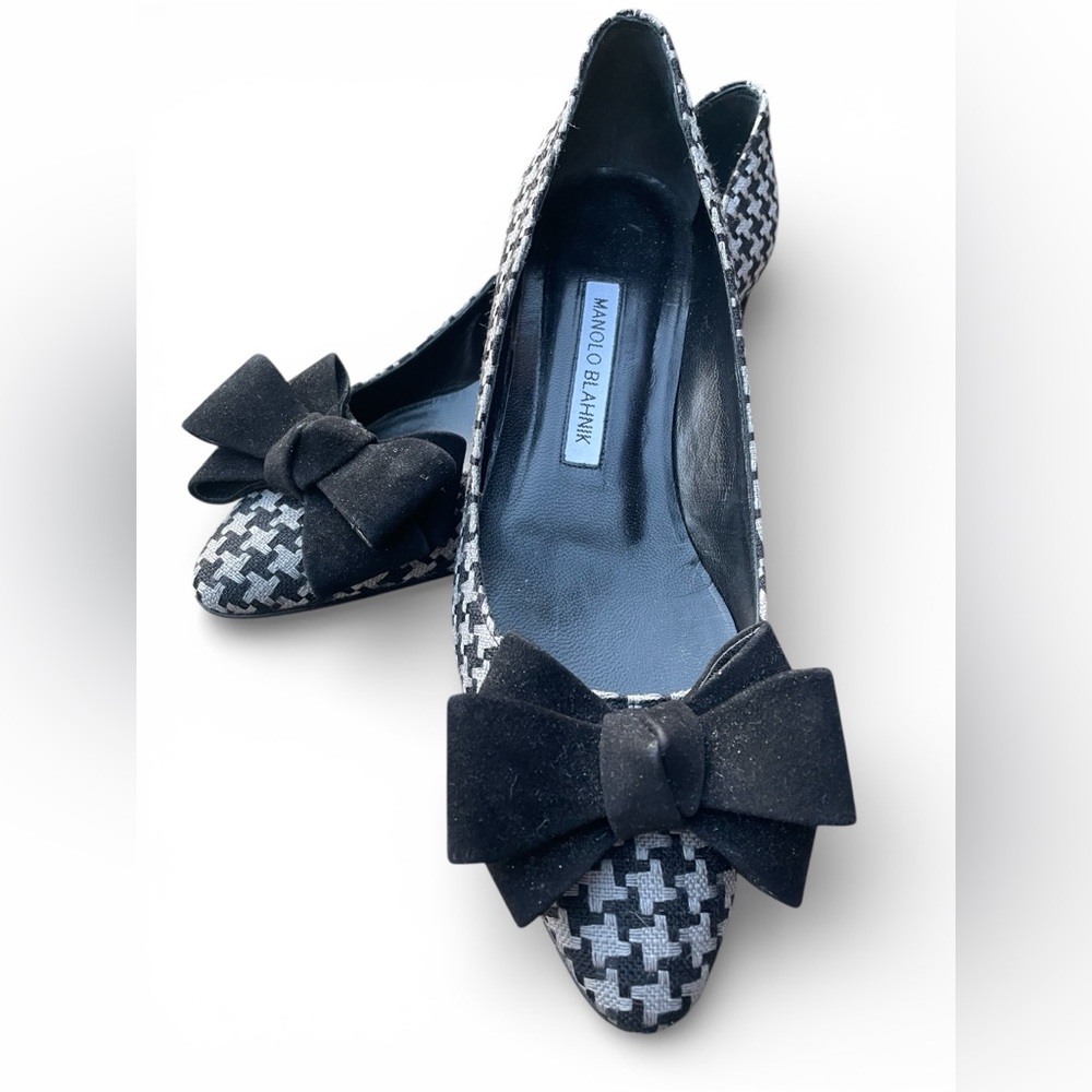 Manolo Blahnik Houndstooth Flats Size 37 1/2